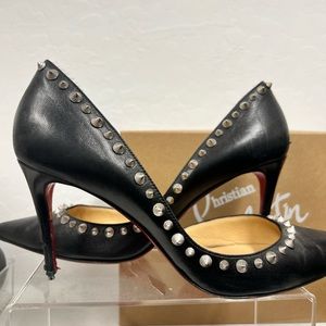Black spike Louboutin size 41